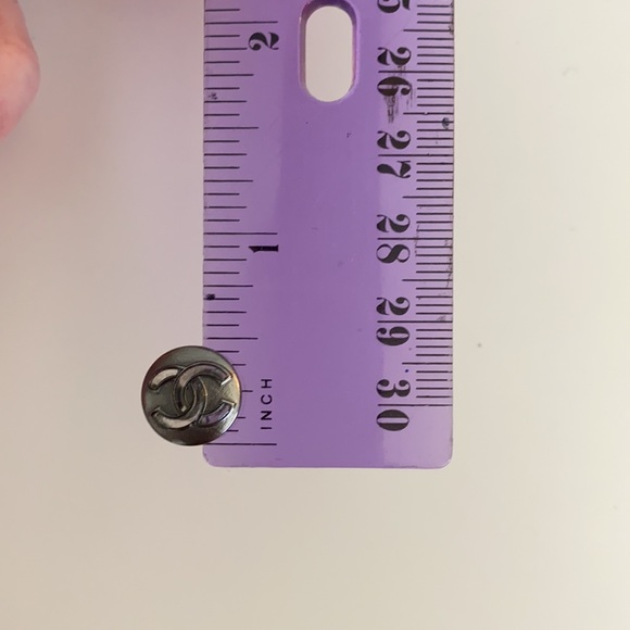 Authentic Chanel earrings!! - Picture 11 of 11